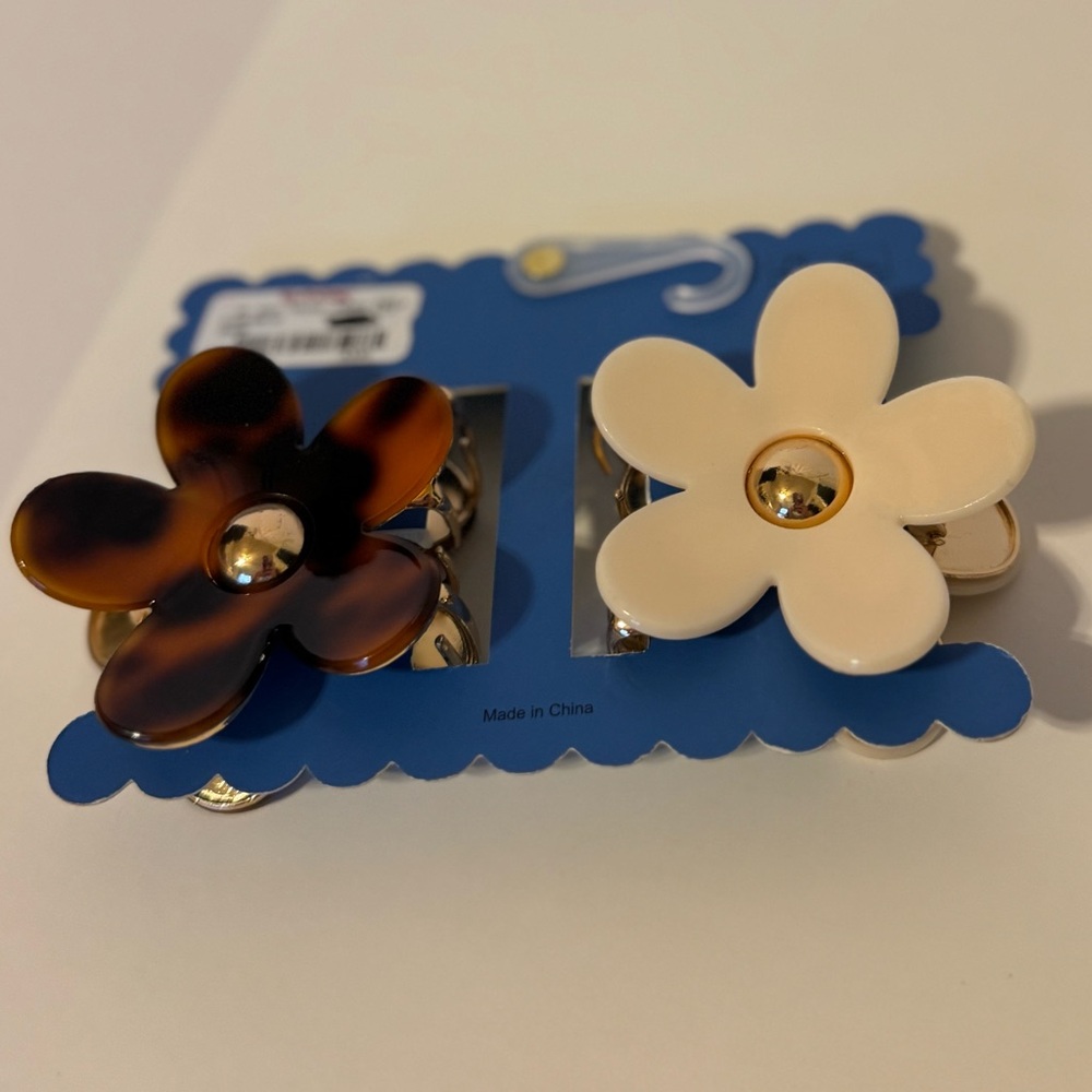 Big Acrylic Claw Flower Hair Clips Cream &Tortoiseshell NWT! - Picture 3 of 12